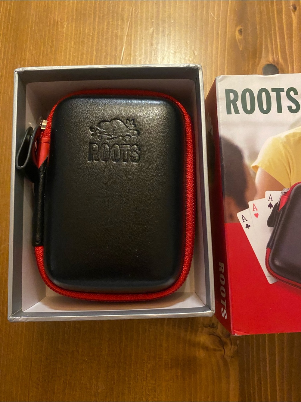Roots playing card case new